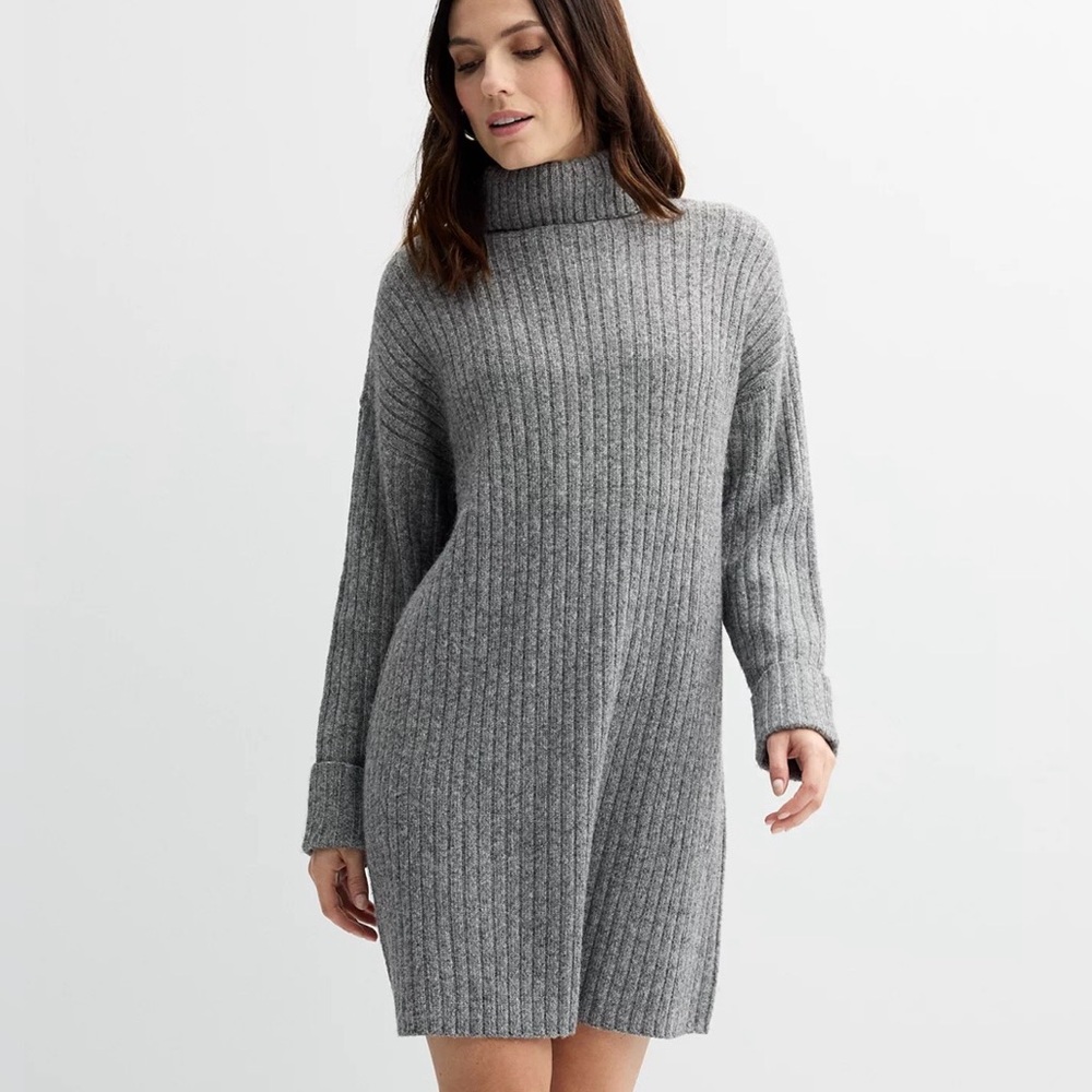 Super cute and cozy Sonoma grey knit sweater dress w/ cowl neck EUC